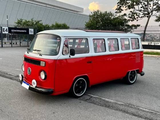 VOLKSWAGEN KOMBI 1.6 LUXO 8V GASOLINA 3P MANUAL
